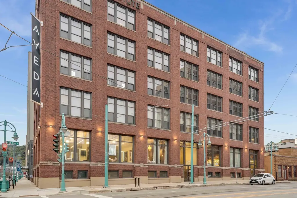 Neroli Salon & Spa - Downtown — Spa in Milwaukee