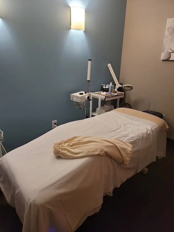 Hand & Stone Massage and Facial Spa — Spa in Decatur