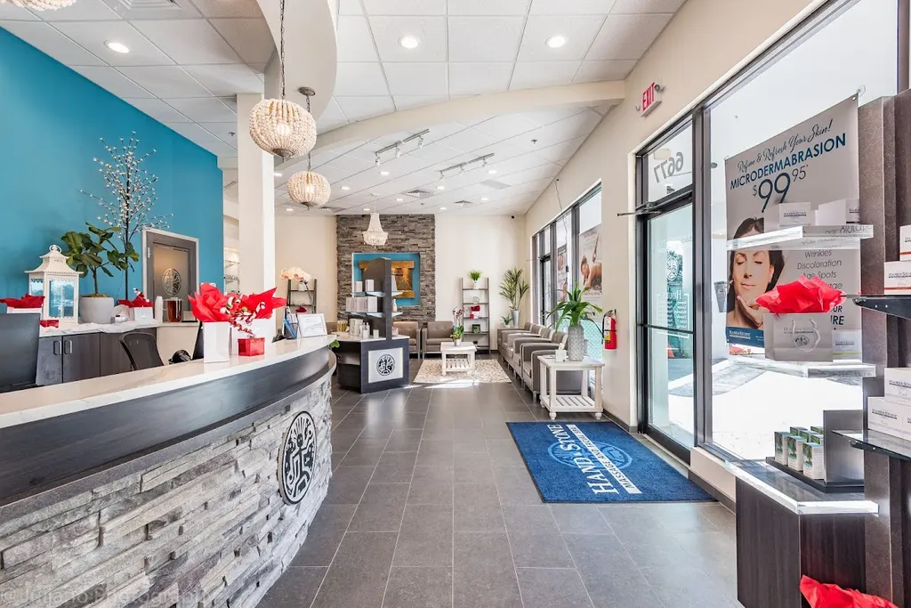 Hand & Stone Massage and Facial Spa — Spa in Boynton Beach