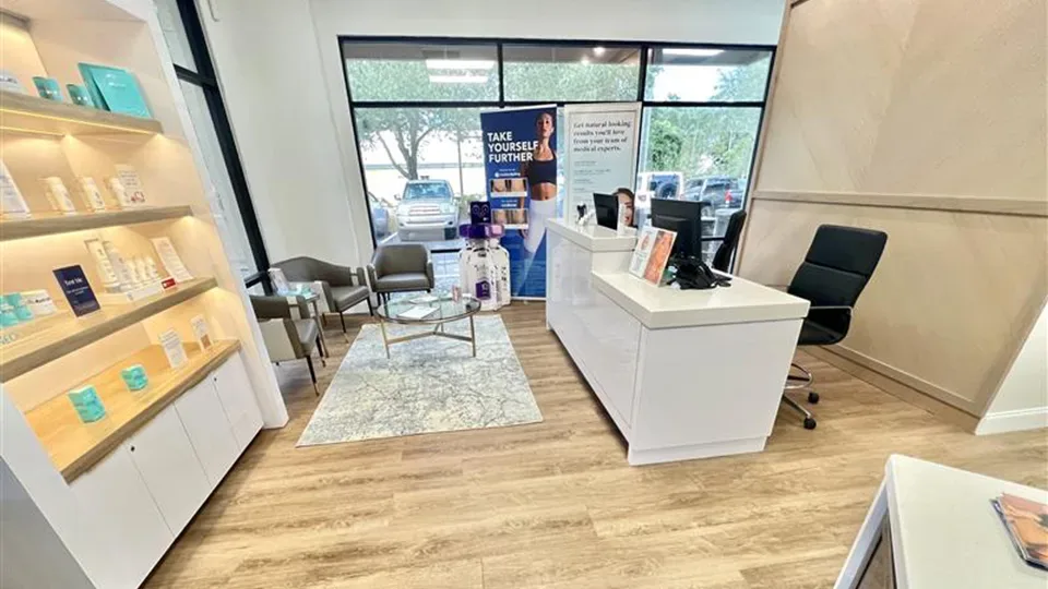4Ever Young Naples Med Spa & Wellness Center Pine Ridge — Medical spa in Naples