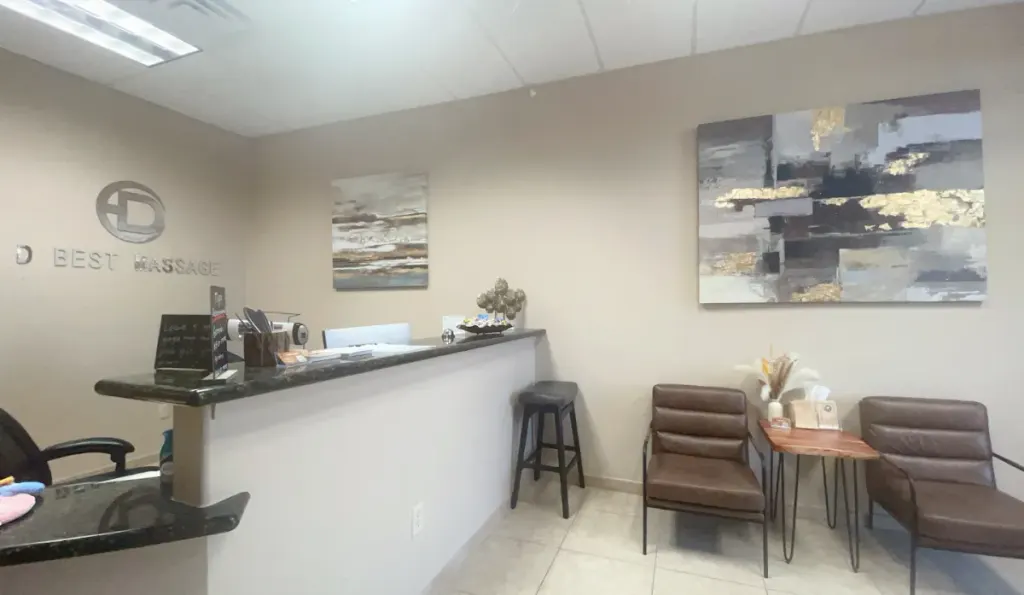D Best Massage & Head Spa — Massage spa in Glendale