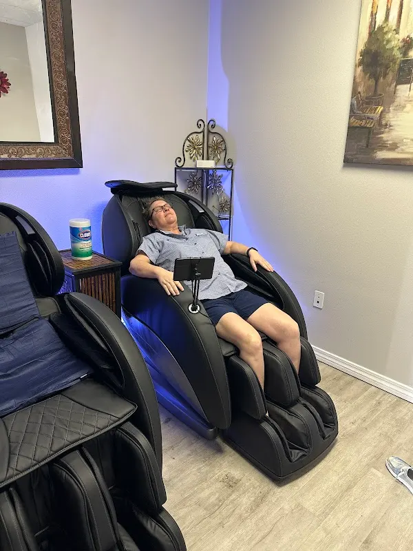 Lash,Wax & Relax — Day spa in Mary Esther