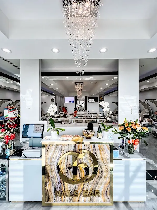 Goldust Nails Bar — Nail salon in Peoria