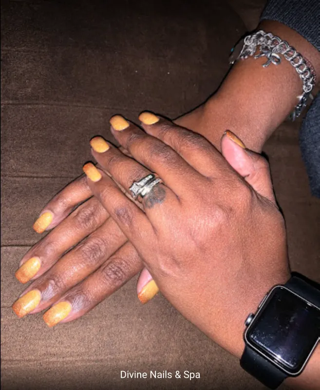 Divine Nails & Spa — Nail salon in Manvel
