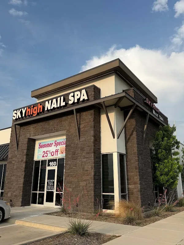 SkyHigh Nails Spa — Nail salon in Grand Prairie
