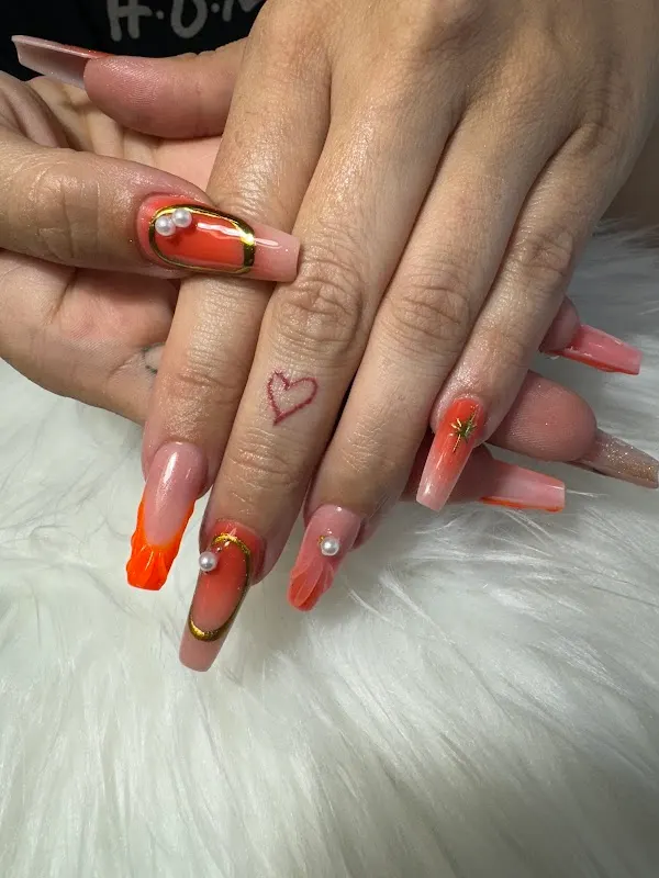 Ivy Lash and Nails — Nail salon in Woods Cross