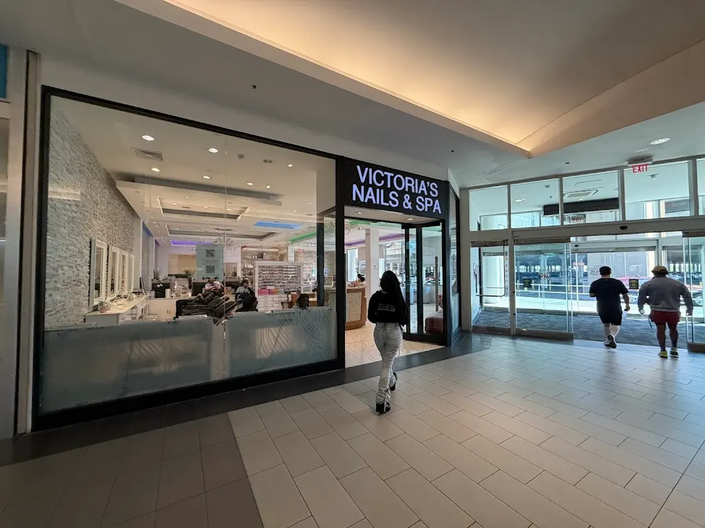 Victoria's Nails & Spa — Nail salon in Garden City