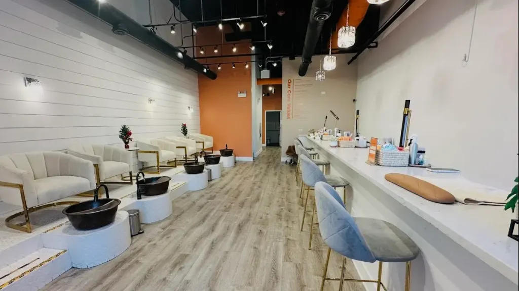 7AM Nail Care (Lincoln Park) — Nail salon in Chicago