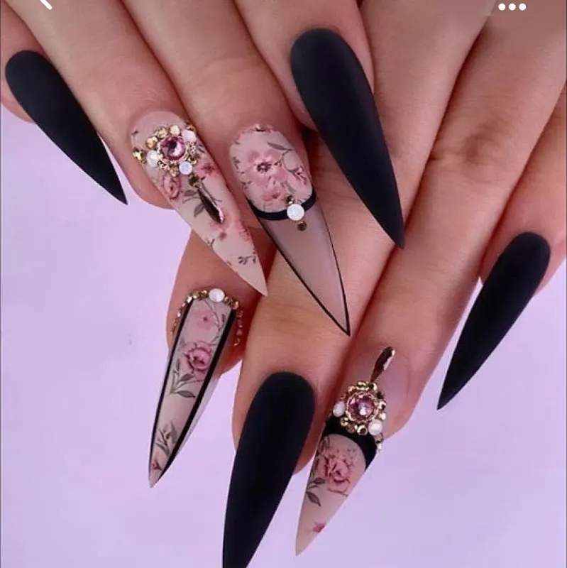 Lee Spa Nails — Nail salon in Opelika