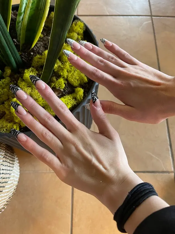 Bliss Nails Wayzata — Nail salon in Wayzata