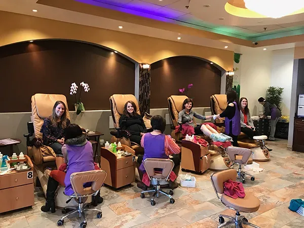 LiLi Nails — Nail salon in Rosemount