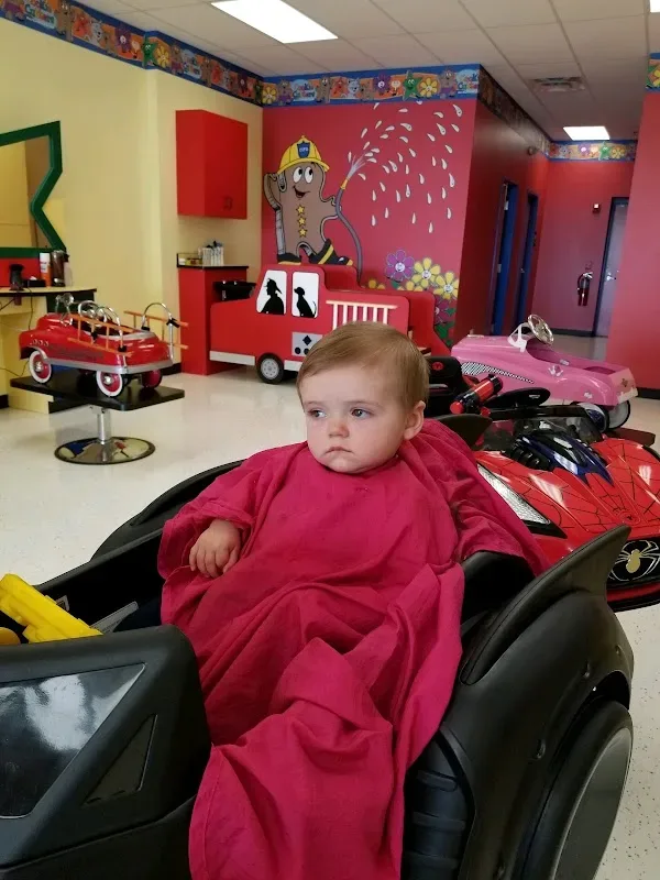 Cookie Cutters Haircuts for Kids - Algonquin — Hair salon in Algonquin