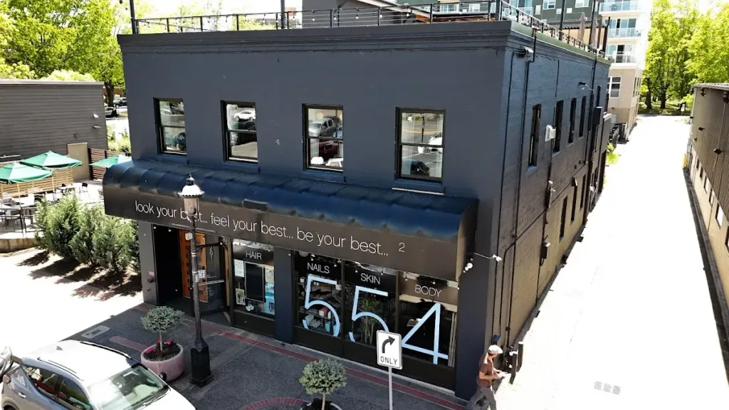 Salon 554 — Hair salon in Salem