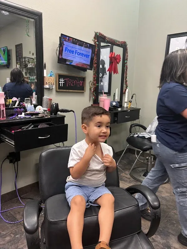 EZ-Cuts — Hair salon in Edinburg
