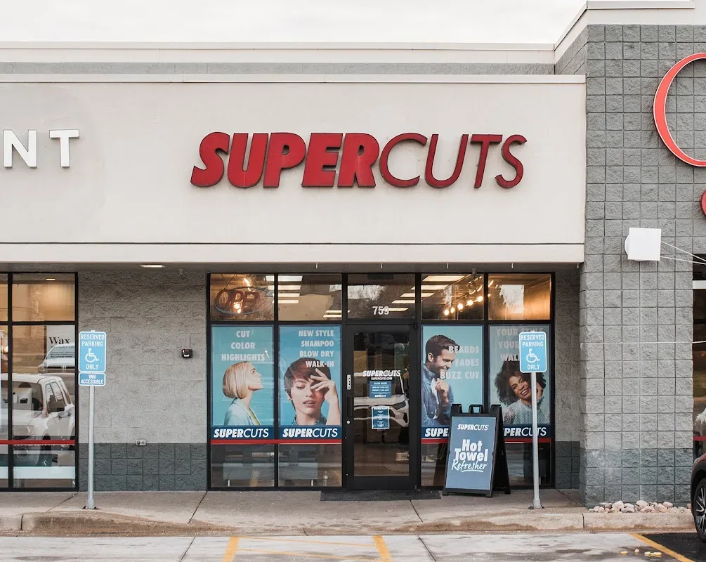 SUPERCUTS — Hair salon in Layton