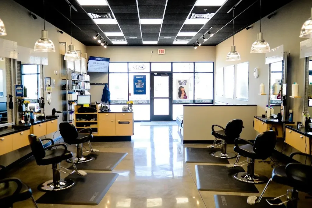 SUPERCUTS — Hair salon in Altoona