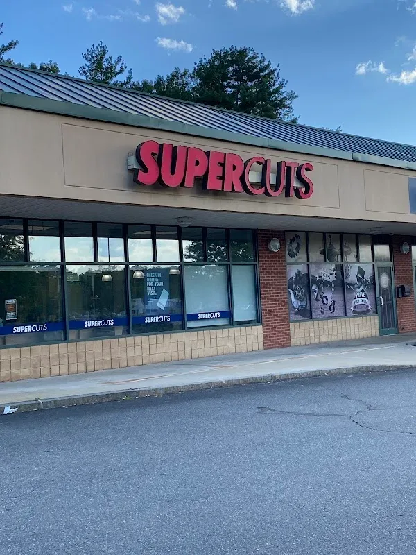 SUPERCUTS — Hair salon in Tewksbury