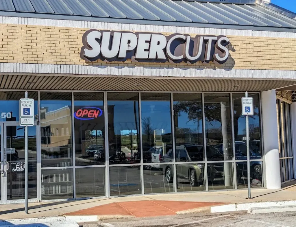 SUPERCUTS — Hair salon in Arlington