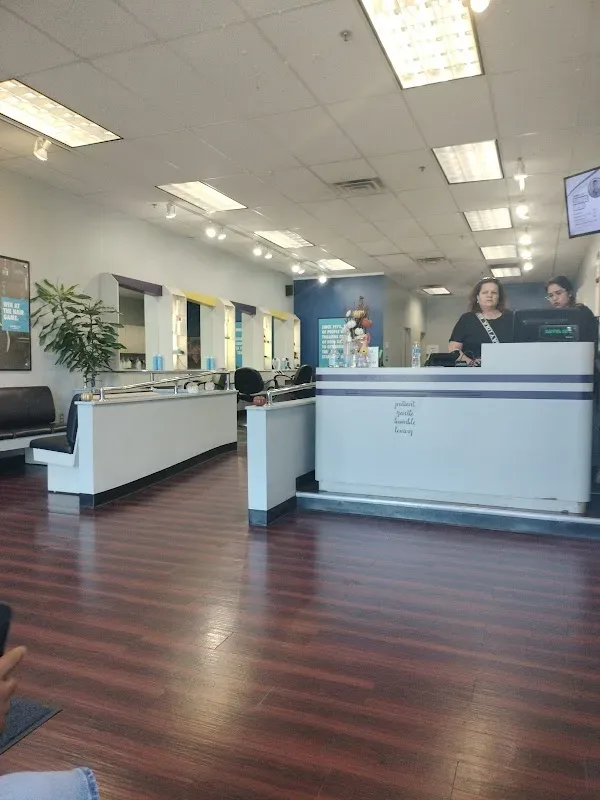 SUPERCUTS — Hair salon in Santa Clarita