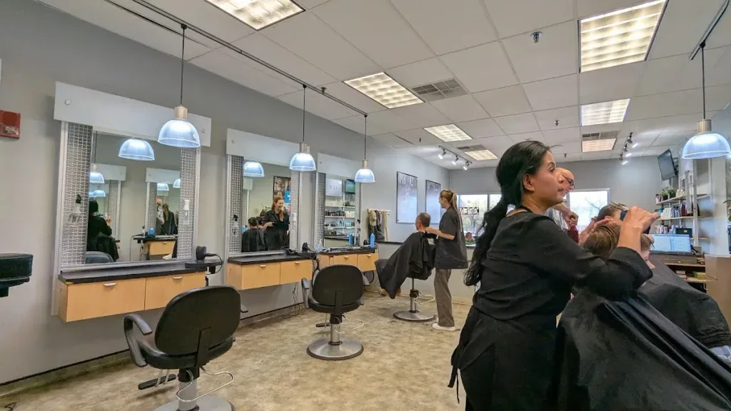 SUPERCUTS — Hair salon in Burlington