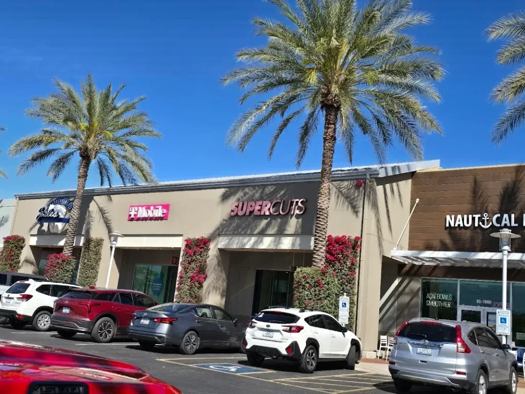 SUPERCUTS — Hair salon in Phoenix