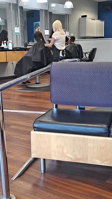 SUPERCUTS — Hair salon in Manteca