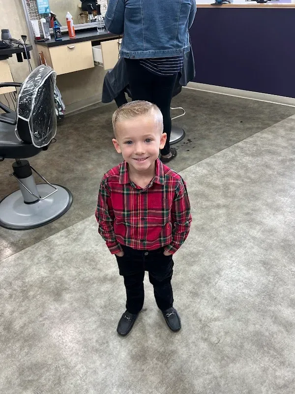 SUPERCUTS — Hair salon in Seaford