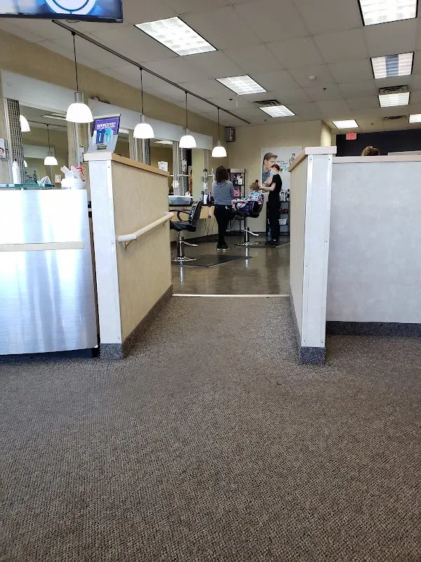 SUPERCUTS — Hair salon in Saugus