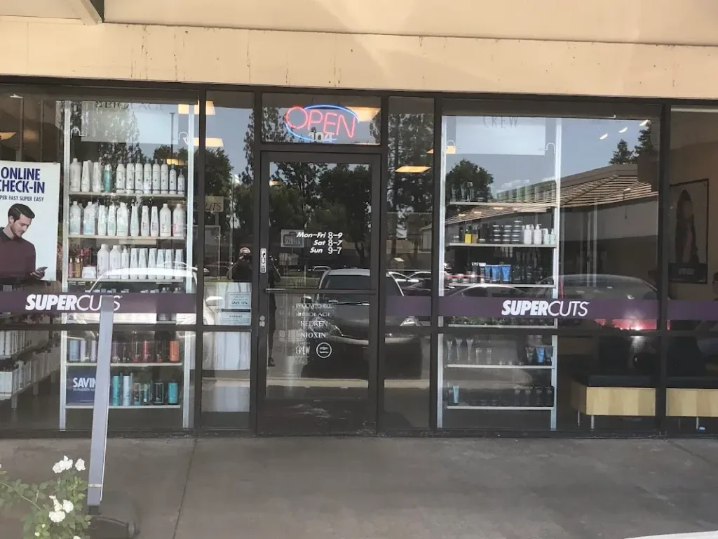 SUPERCUTS — Hair salon in Fresno