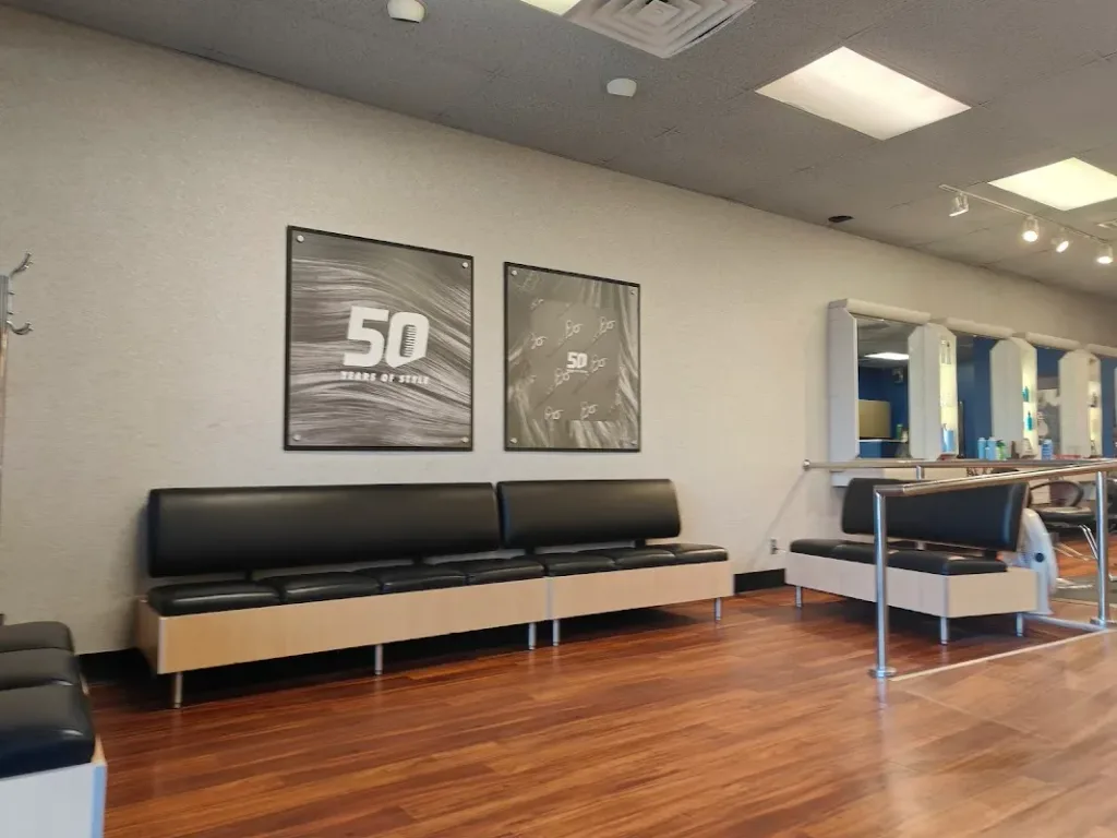 SUPERCUTS — Hair salon in Irving