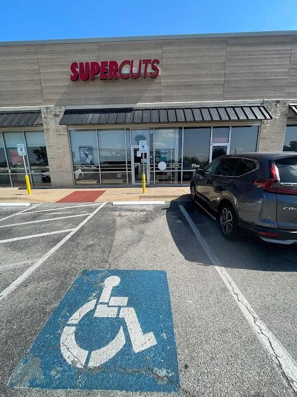 SUPERCUTS — Hair salon in Austin
