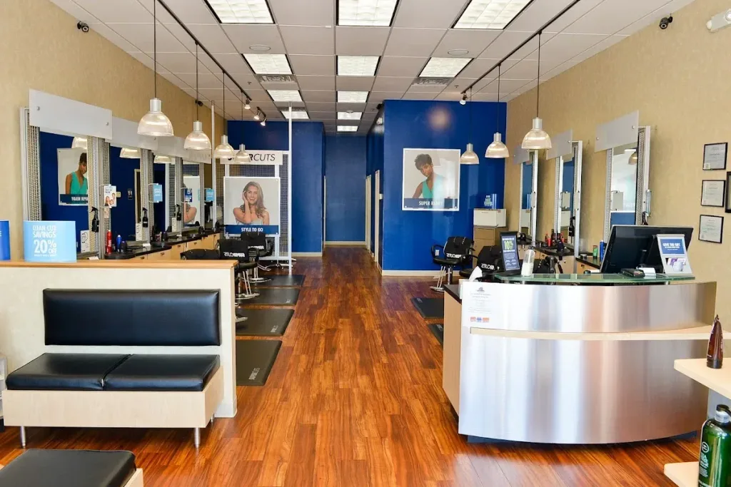 SUPERCUTS — Hair salon in Johnston