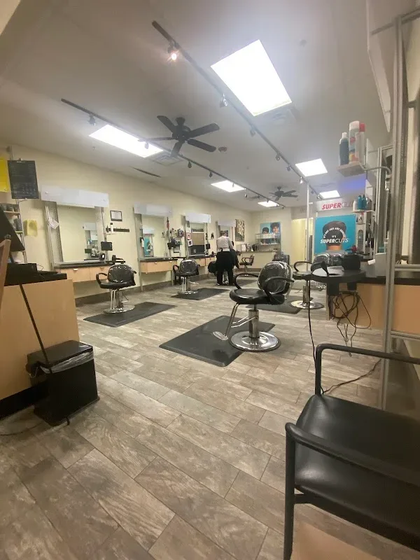SUPERCUTS — Hair salon in Bentonville