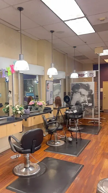 SUPERCUTS — Hair salon in Los Angeles