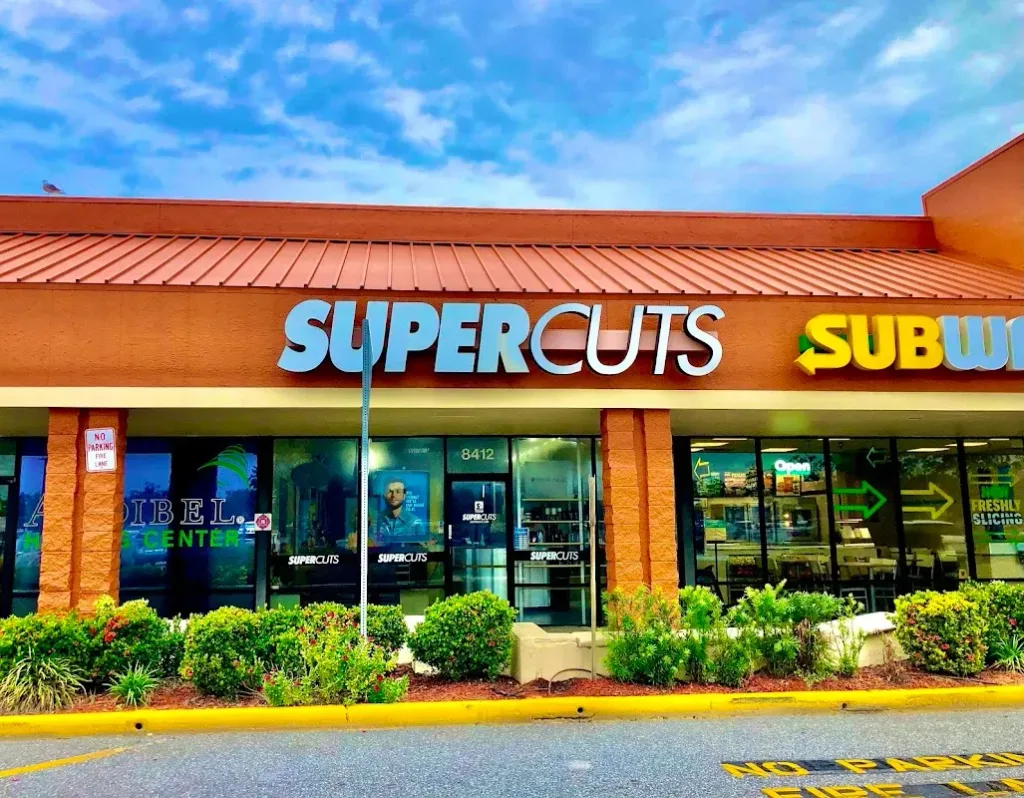 SUPERCUTS — Hair salon in Sarasota