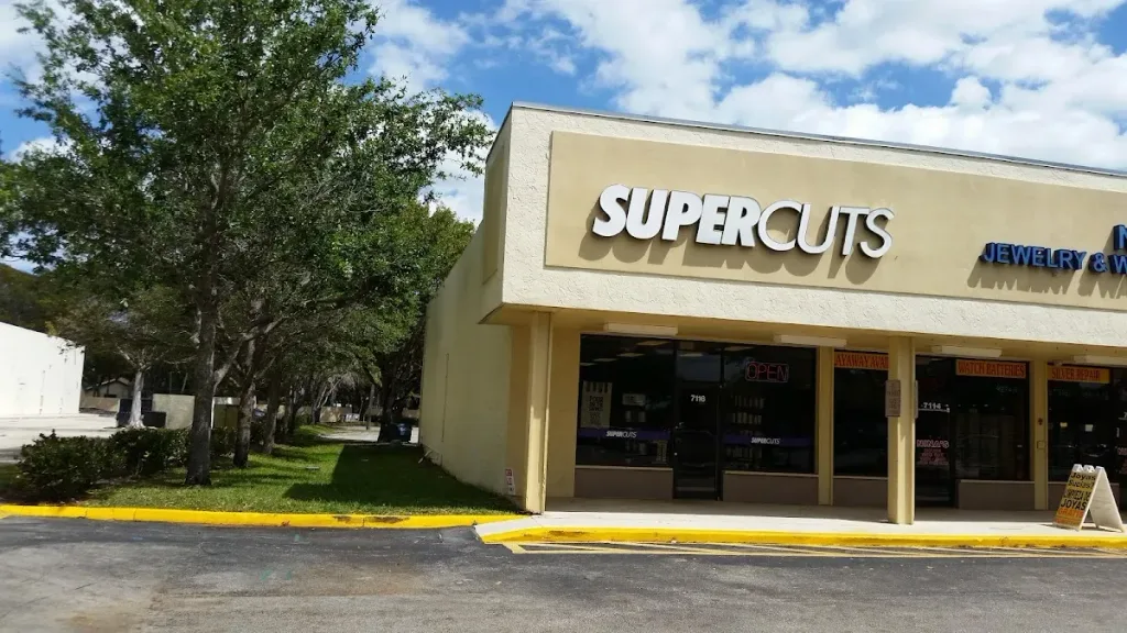 SUPERCUTS — Hair salon in Tamarac