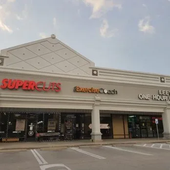 SUPERCUTS — Hair salon in Houston