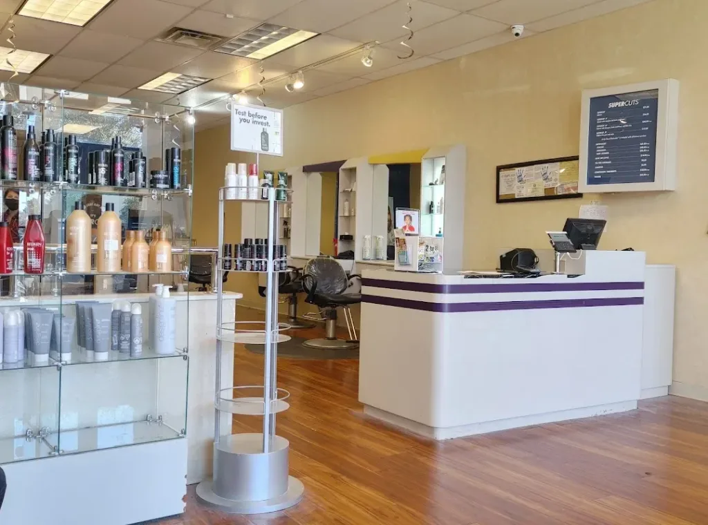 SUPERCUTS — Hair salon in Houston