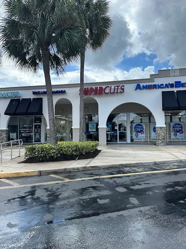 SUPERCUTS — Hair salon in Deerfield Beach