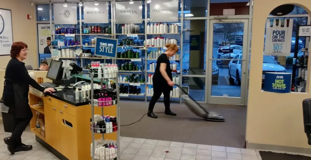 SUPERCUTS — Hair salon in Eugene