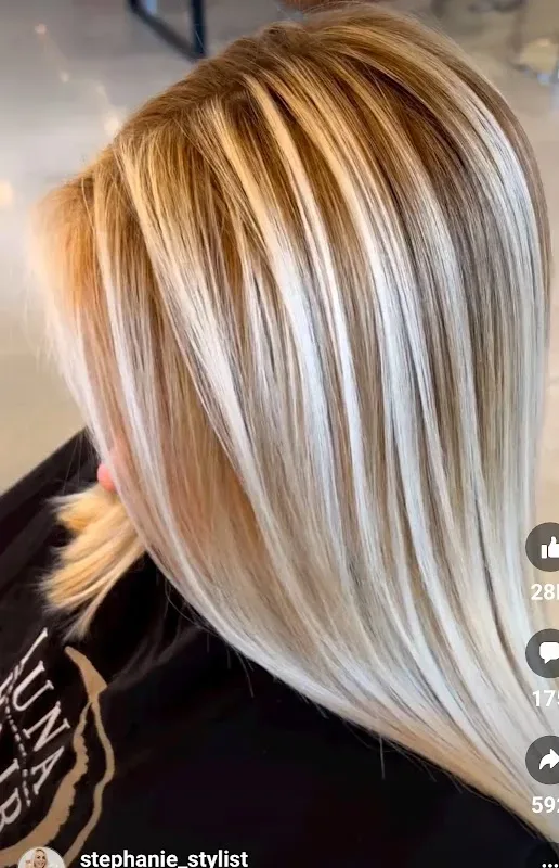 HOLIDAY HAIR — Hair salon in Ebensburg