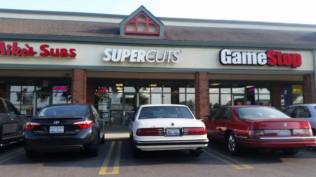 SUPERCUTS — Hair salon in Niles