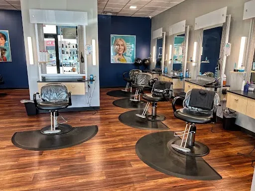 SUPERCUTS — Hair salon in Springville