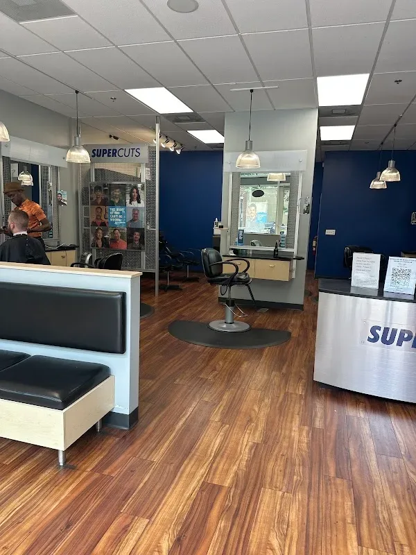 SUPERCUTS — Hair salon in Atlanta