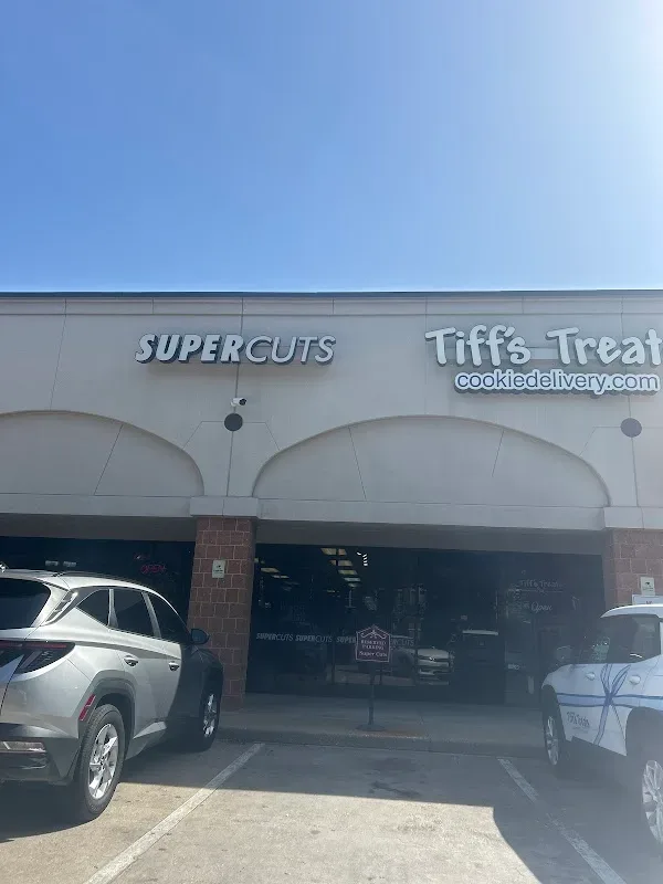 SUPERCUTS — Hair salon in Houston