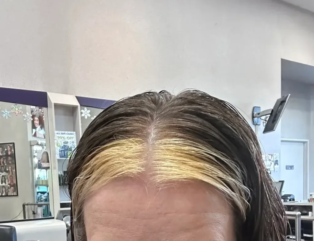 SUPERCUTS — Hair salon in Los Angeles