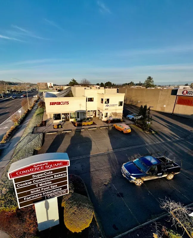 SUPERCUTS — Hair salon in Eugene