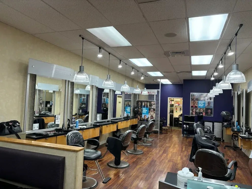 SUPERCUTS — Hair salon in Honolulu