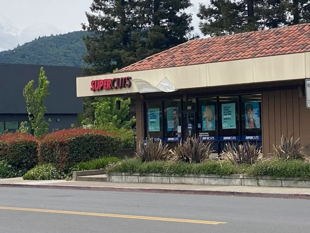 SUPERCUTS — Hair salon in Ukiah