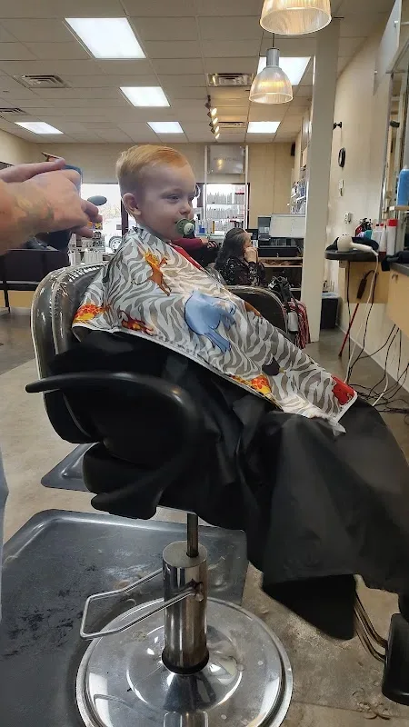 SUPERCUTS — Hair salon in Roanoke